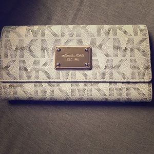 Michael Kors wallet